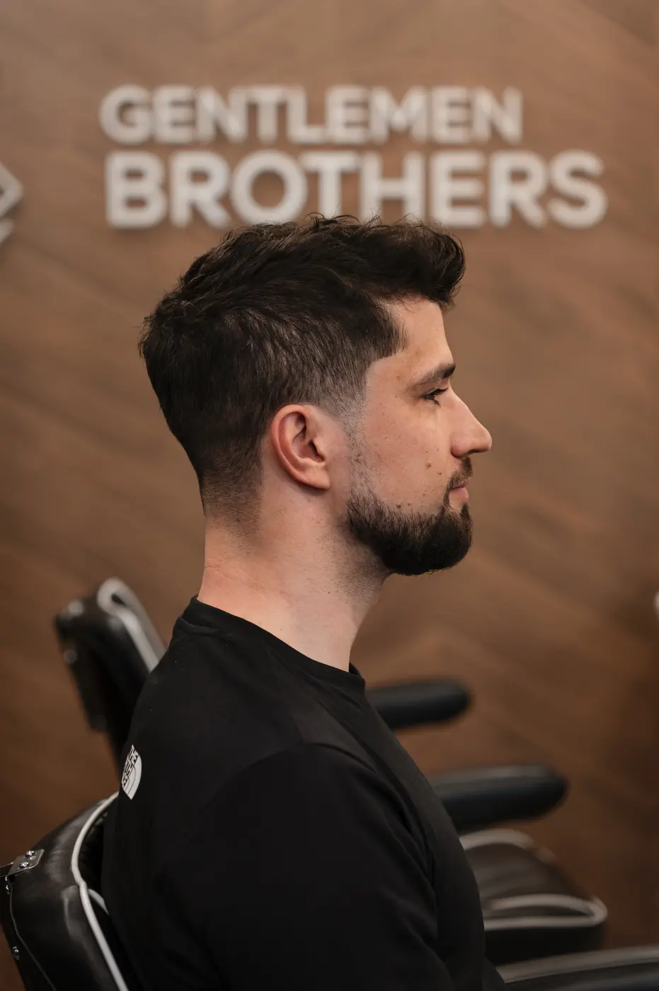 Hotový pánský střih z profilu v Gentlemen Brothers Karlín